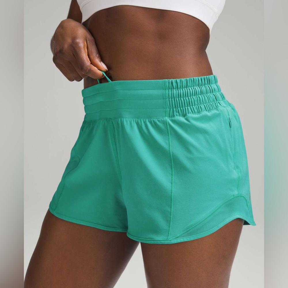 Lululemon Hotty Hot Short